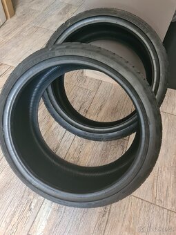 Letni pneu 235 35 R19 - 4