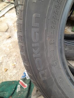 235/60r18 zimni - 4