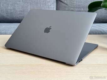 Apple MacBook Pro 15" (2018) - i7 2,6GHz, 32GB, 512GB, 560X - 4