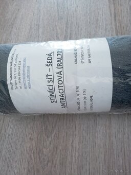 Stínící plachta na plot antracit - 4