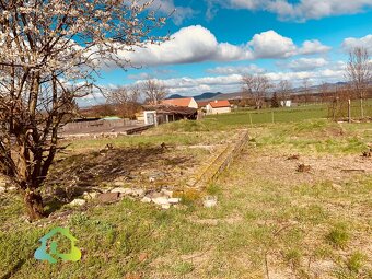 Prodej pozemku pro bydlení 997 m2, Slavětín, ev.č. 00643 - 4