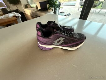 Dětské boty NIKE,CONVERSE,UNDER ARMOUR,ADIDAS, EMU 2.část - 4