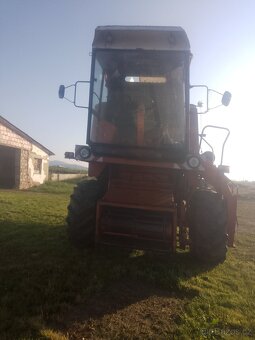 Kombajn bizon z 056 super stav - - 4