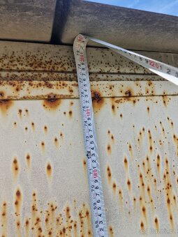 Prodám plechovou boudu 10 x 4,2 m - 4
