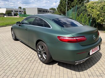Mercedes-Benz E 400 4Matic Coupe - 4