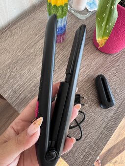 Mini žehlička na vlasy - 4