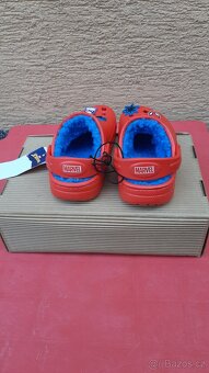 NOVÉ - Dětské boty Marvel Crocs vel. 26-27 - 4