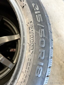 215/50/18 zimní pneu - 4