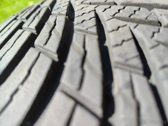 2 celoroční pneumatiky Vredestein 185/65/15  6mm  2021 - 4