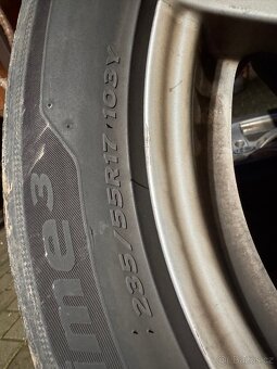 Kola Volkswagen Transporter T5 - 4