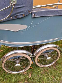 Starožitný kočárek pro miminko č. 203 - 4