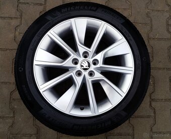 Alu kola originál Škoda Scala, Kamiq 5x100 R17 Braga - 4