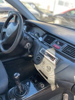 Mitsubishi Lancer 1.6i 2004 - 4