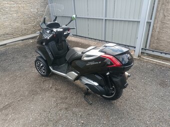 Peugeot Metropolis 400i CZ doklady v ceně Kufr. - 4