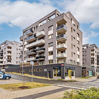 Pronájem bytu 2+kk se záhradou, 64 m2, Praha í - 4