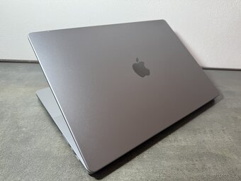 MacBook Pro 16'' 2021 / M1 Max / 64GB / 2TB SSD / Space Gr - 4