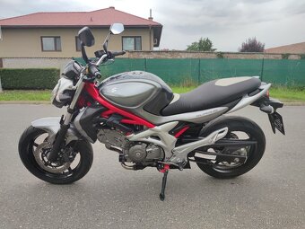 Suzuki SFV 650 Gladius ABS - 4