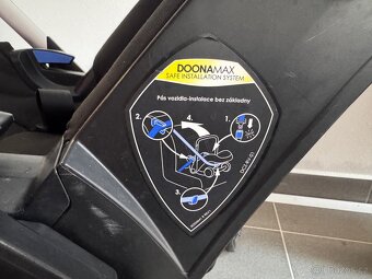 Doona + originál mobilní autosedačka se základnou 0-13kg - 4