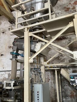 Použitá pytlovací linka - 4