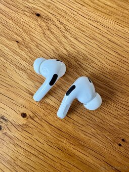 Apple Airpods PRO 2.gen - lightning - 4
