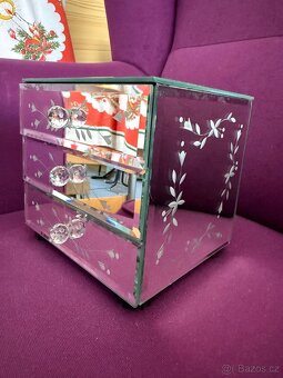 Zrcadlová šperkovnice - 4