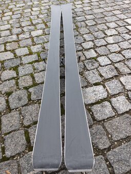 Rossignol Radical 162 cm + vázání Axitec 2 - 4