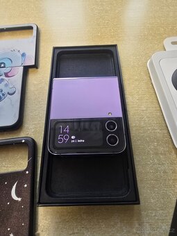 Samsung Galaxy Z Flip4 5G - 4