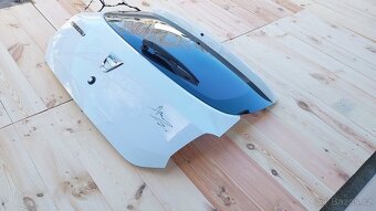 Dacia Sandero – Dveře kufru bílé - 4