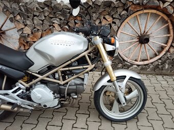 DUCATI MONSTER 750 - 4