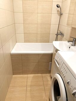 1+kk Mor. Ostrava, úpravy, 8.900 Kč + běžná elektřina. Volný - 4