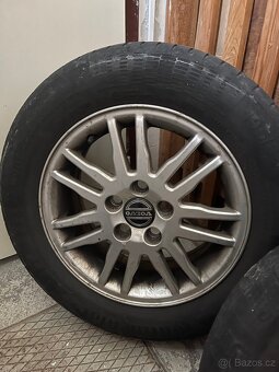Sada litých kol 15” na Volvo V50 s letnimi 195/65 R15 - 4