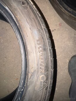 245/45R18 - 4