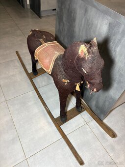 Starožitný houpací kůň - 4