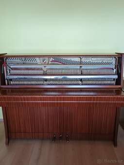 Pianino Petrof 114 k 3 pedály s moderátorem na ztišení - 4