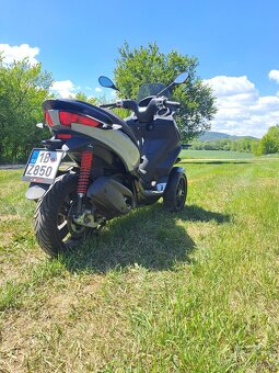 Piaggio mp3 300 sport - 4