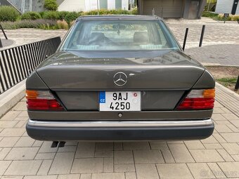 Mercedes Benz 300 D - 4