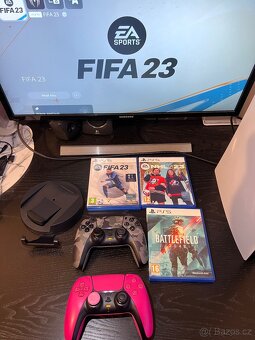 PS5 s mechanikou + dva ovladače a 3 hry - 4