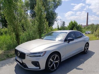 Volvo S60 2.0i T5 184kW R-Design - 4