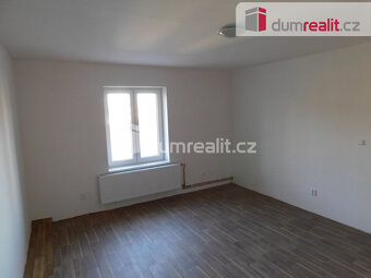 Pronájem, byt 1+1, 37 m2, Komárov, ul. Podvihovská - 4