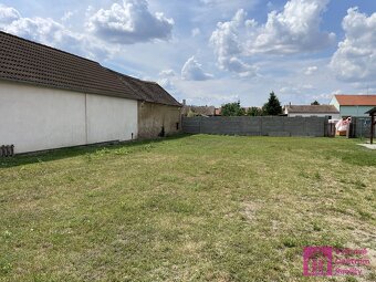 Prodej pozemku pro bydlení, 600 m2 - Drnholec, ev.č. 00121 - 4