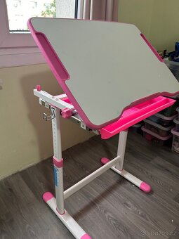 Ergonomický psací stůl - 4