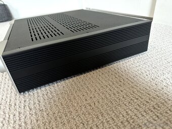 Hudební přehrávač Simaudio Moon ACE typu „vše v jednom“. Mod - 4