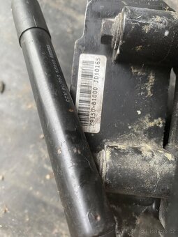 Hyundai Genesis G80 16-20 aktivní panty kapoty - 4