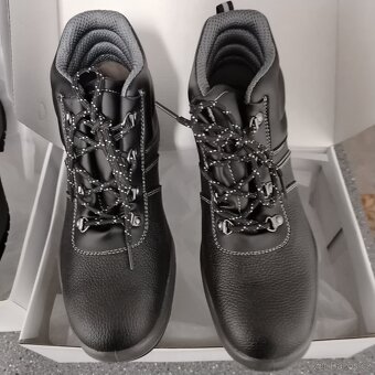 Pracovní boty vel. 43 zimní + letní - 4