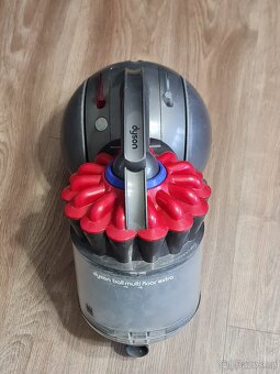 Bezsáčkový vysavač Dyson - 4