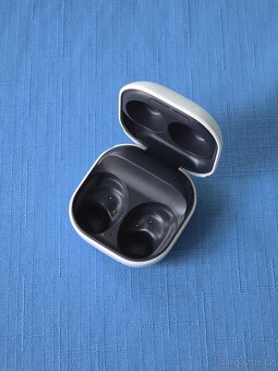Samsung Galaxy Buds FE - 4