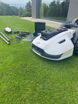 YUKA 2000 s košem (Robotická sekačka s GPS) - 4