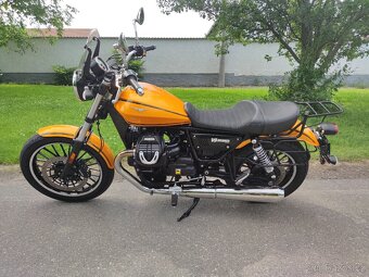 Moto Guzzi V9 Roamer - 4