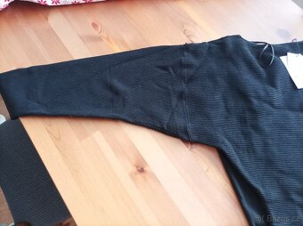 Černé šaty Mohito - 4