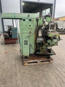 208. Frézka FGU 32 - 4